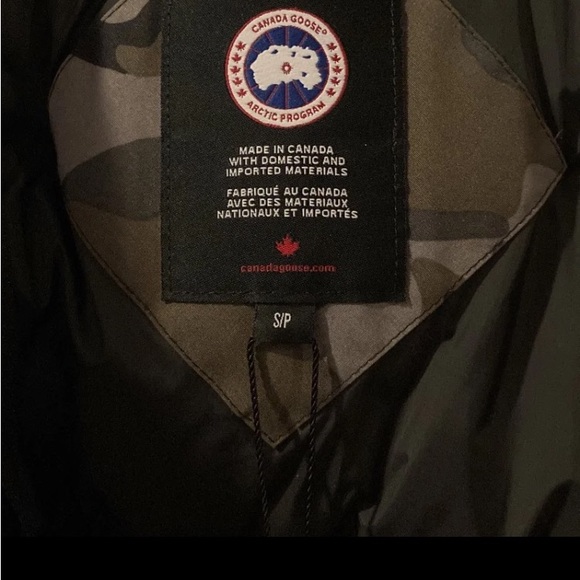 NWT Canada Goose Rideau Parka Camo print size small. - Picture 4 of 8